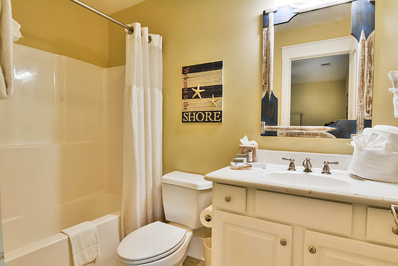 4914 Cinzia Ln-8