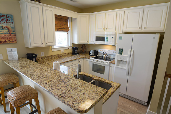 4914 Cinzia Ln-15