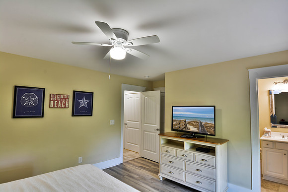 4914 Cinzia Ln-5