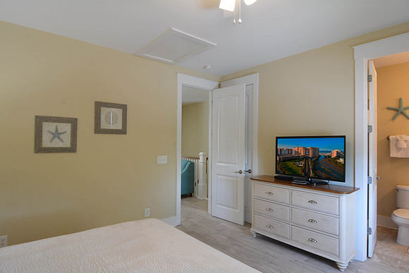 4914 Cinzia Ln-20